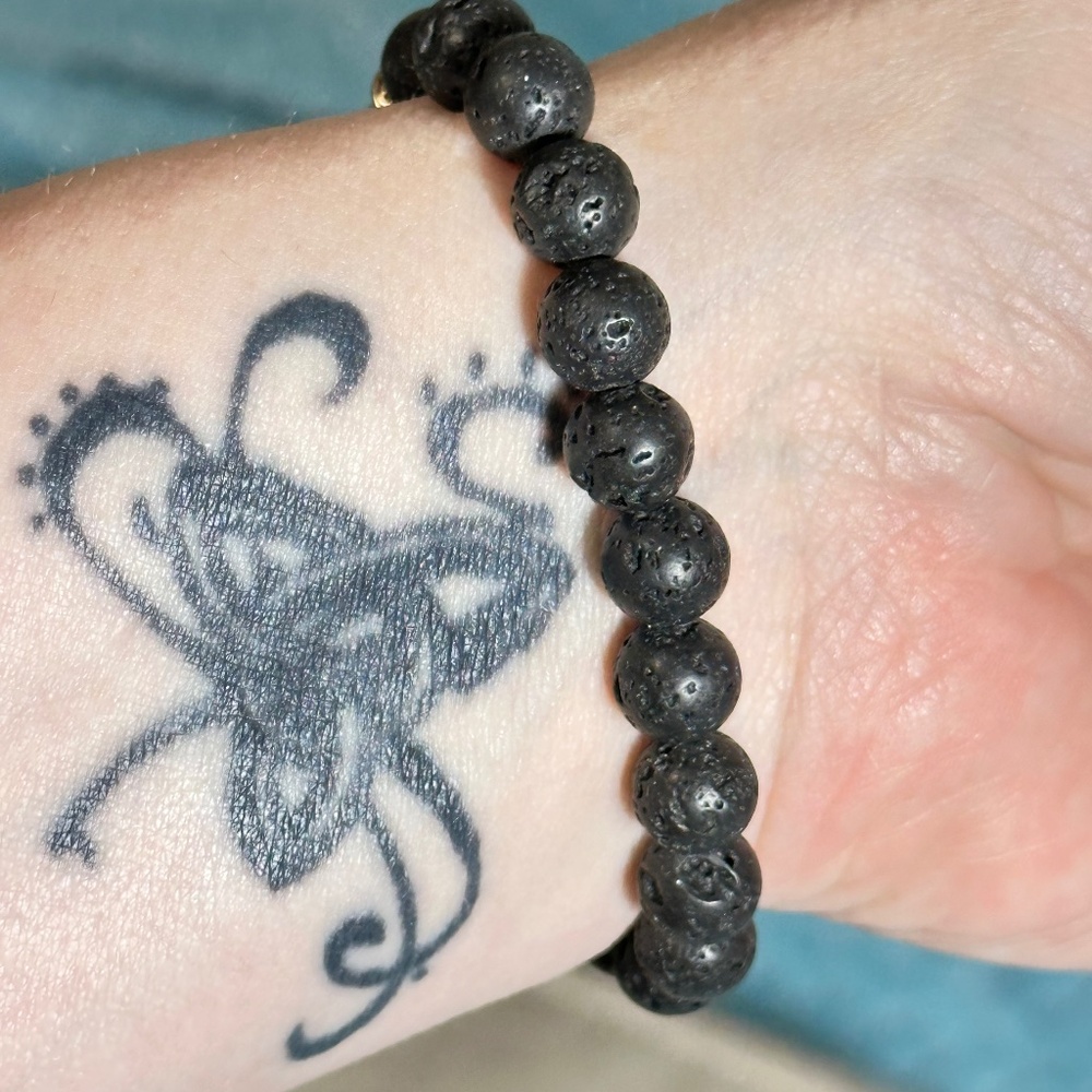 Multicolor 7 stone chakra stretchy bracelet w/black lava stones - Picture 14 of 16